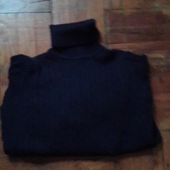 Eddie Bauer Cable Knit sweater. Navy Blue. Small - Picture 4 of 4